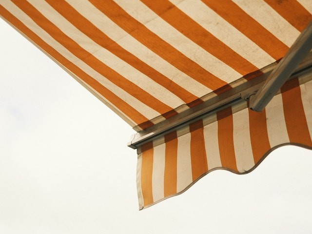 賃貸物件のベランダに雨よけは設置できる？おすすめの種類や注意点も解説