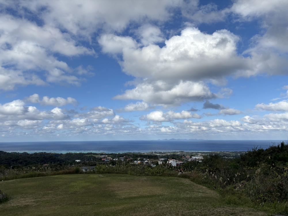 沖縄旅行でリフレッシュ|青い海と空に癒された休日の画像