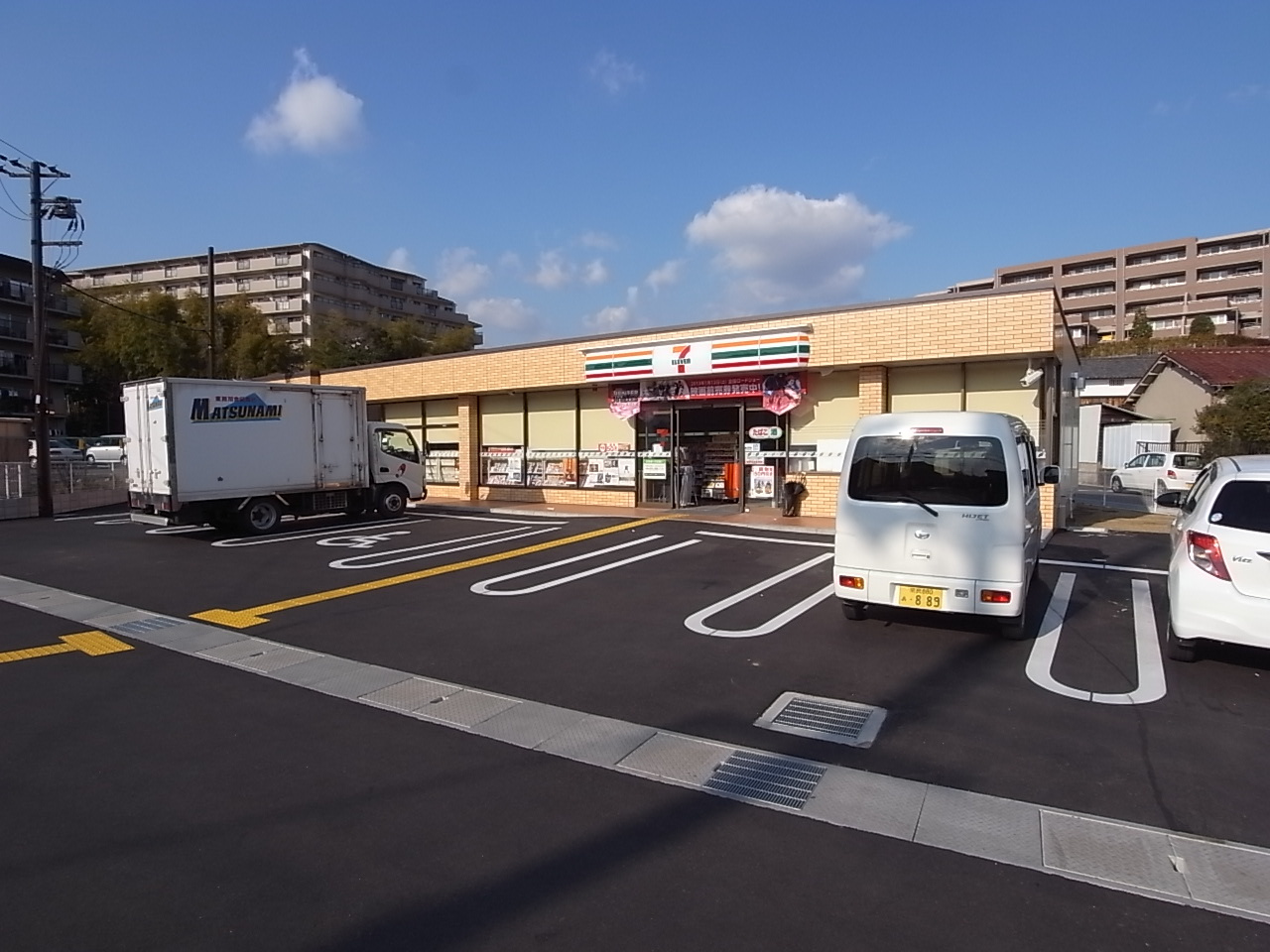 ｾﾌﾞﾝｲﾚﾌﾞﾝ 奈良あやめ池南6丁目店