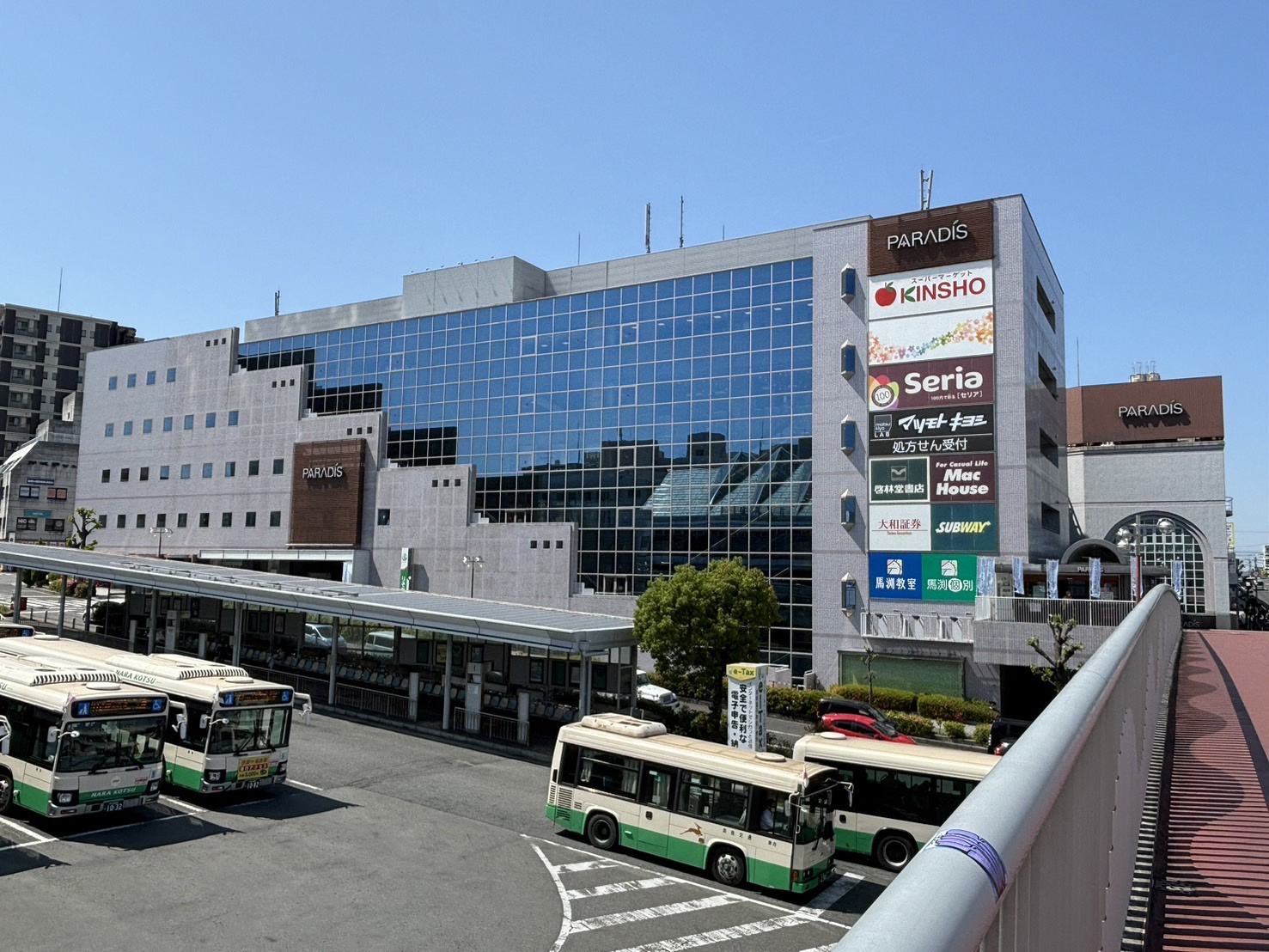 PARADIS(パラディ学園前)