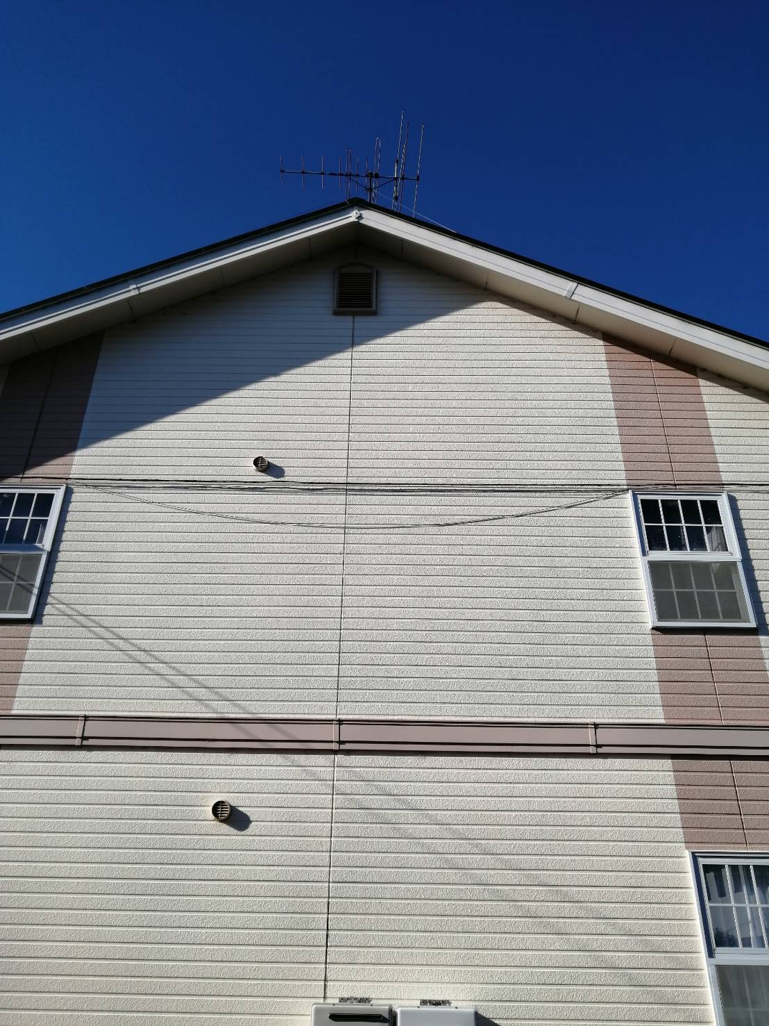 「ネット配線たるんでいる」の画像