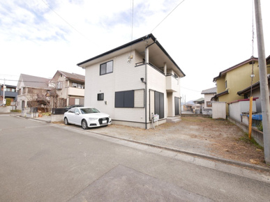 南アルプス市鏡中條｜内装一新で生まれ変わった平成15年築中古戸建 全居室7帖以上×車3台可。暮らしやすさが詰まった一邸の画像