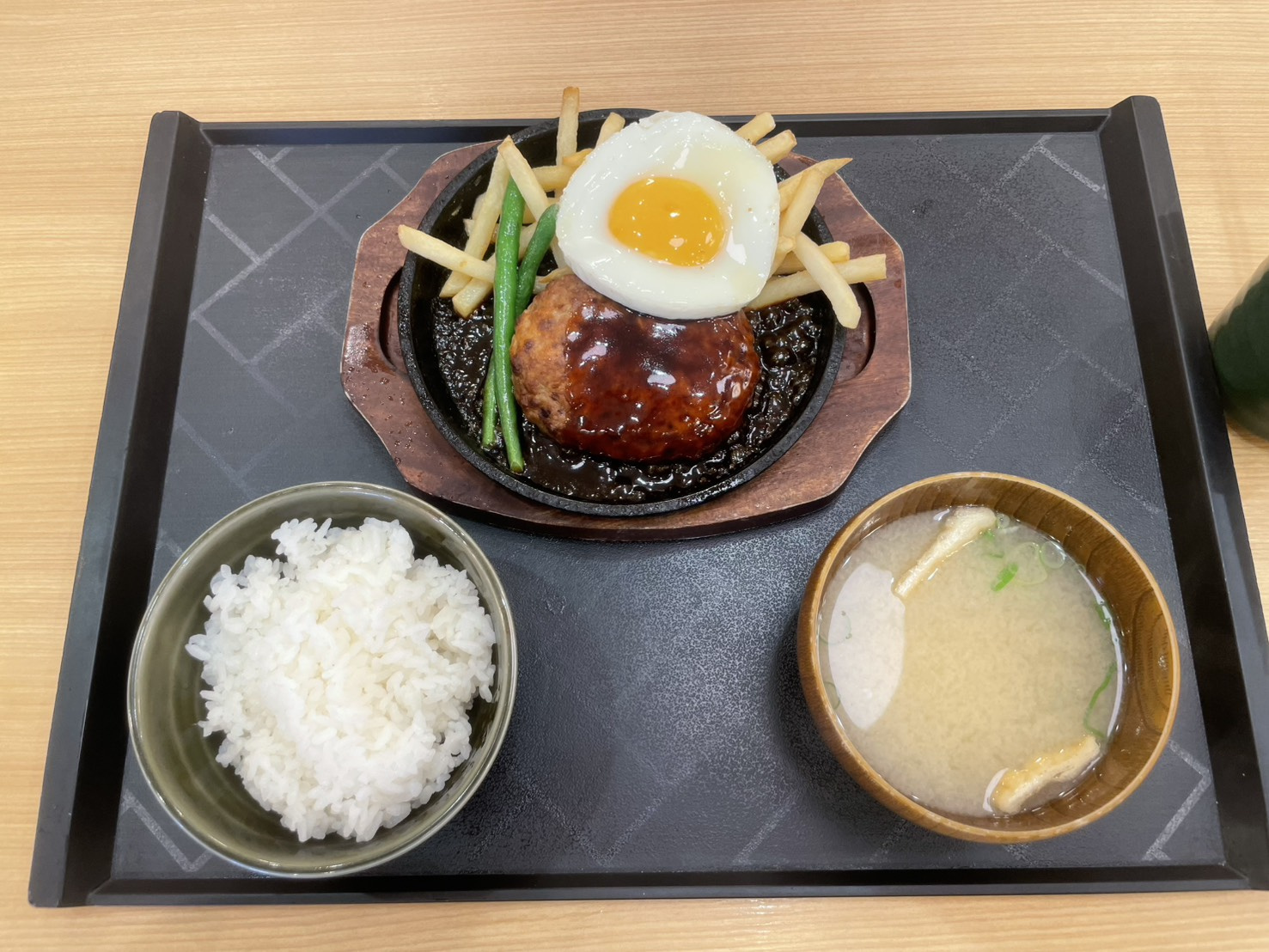 【六甲道ランチ】安定・満腹・駅近。迷ったらここの画像