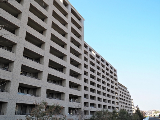 大規模マンションは売却しづらい？成功させるタイミングやコツも解説の画像