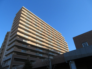 ファミールアクシス八尾成約御礼の画像