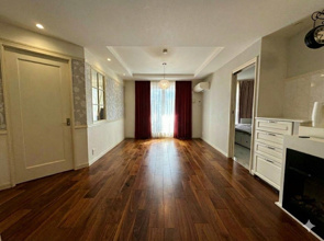 こだわりのインテリアに注目！リノベ済み3LDK【ペット可】【駐車場空き有】の画像