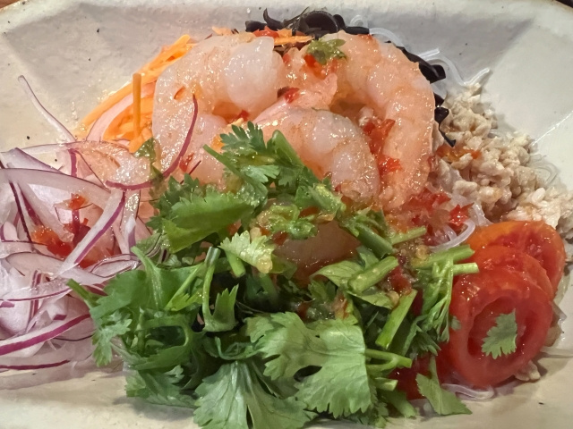 船橋駅周辺にある「アジアンバルいずまる」の概要！営業情報もご紹介