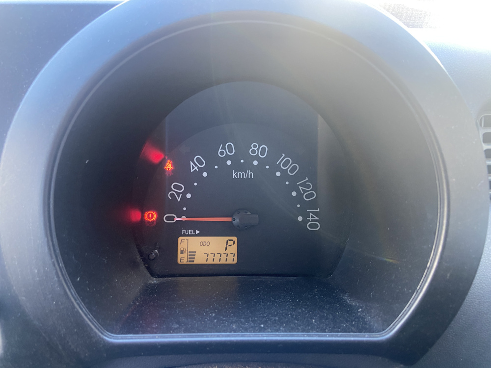 軽トラ　頑張っておりますの画像