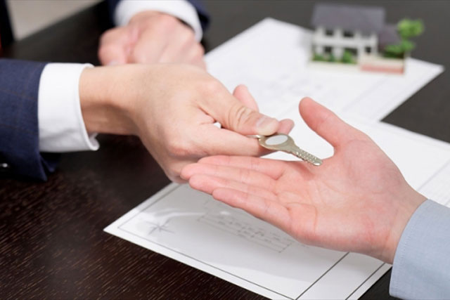 鍵交換費用の負担は借主か貸主か