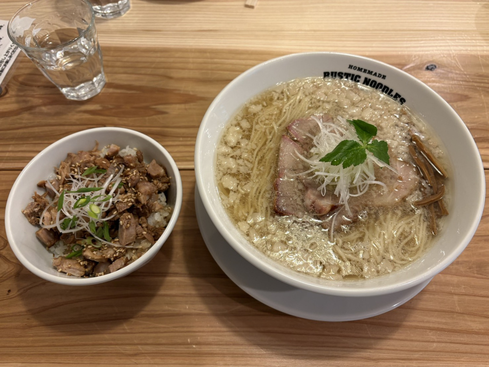 愛宕駅前に注目の画像