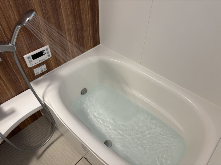 浴槽に水張