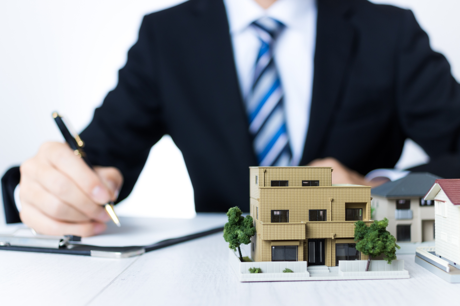 住宅ローンが本審査承認後に落ちる？理由や違約金リスクについても解説