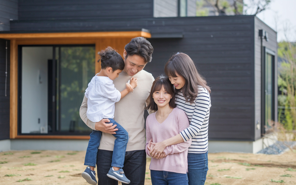 秦野市渋沢の新築を探しなら仲介手数料無料で安心！南道路や駐車並列4台可長期優良住宅も魅力ですの画像