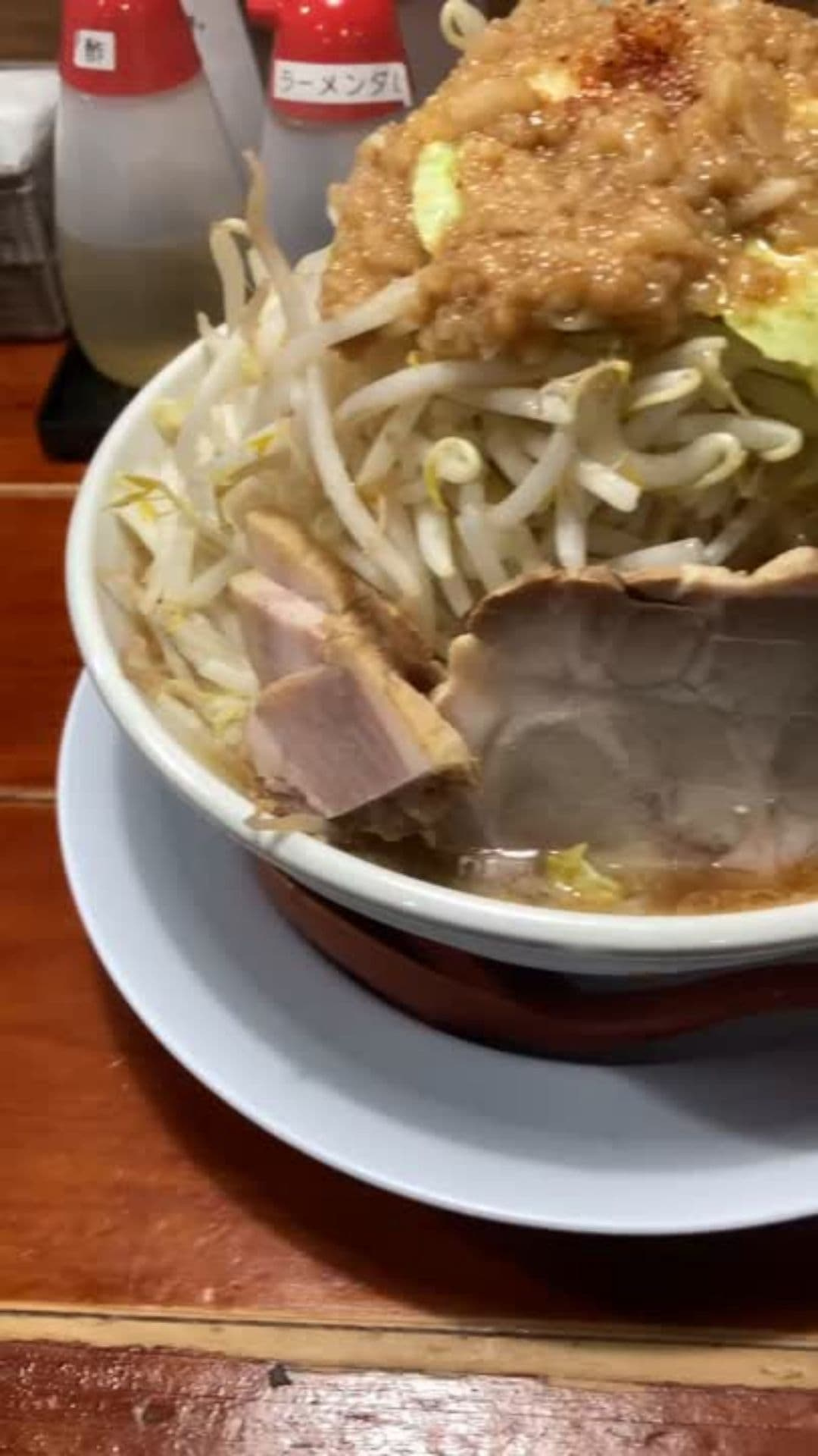 野菜山盛り！新潟市・二郎系インスパイア「なおじろう」を食べてきた！なおじ総本店（新潟市中央区）の画像