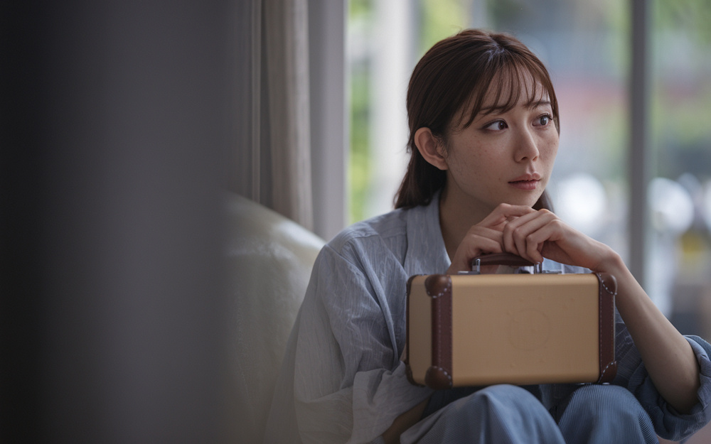 実家を出るベストタイミングはいつ？女性が一人暮らしを始める目安をご紹介の画像