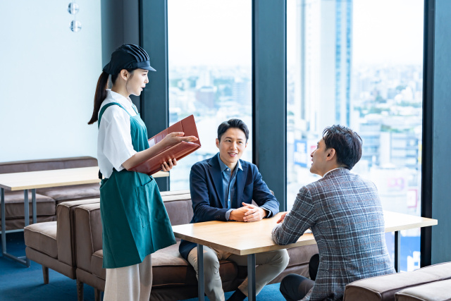 空中店舗を借りるのに向いている業種は何か
