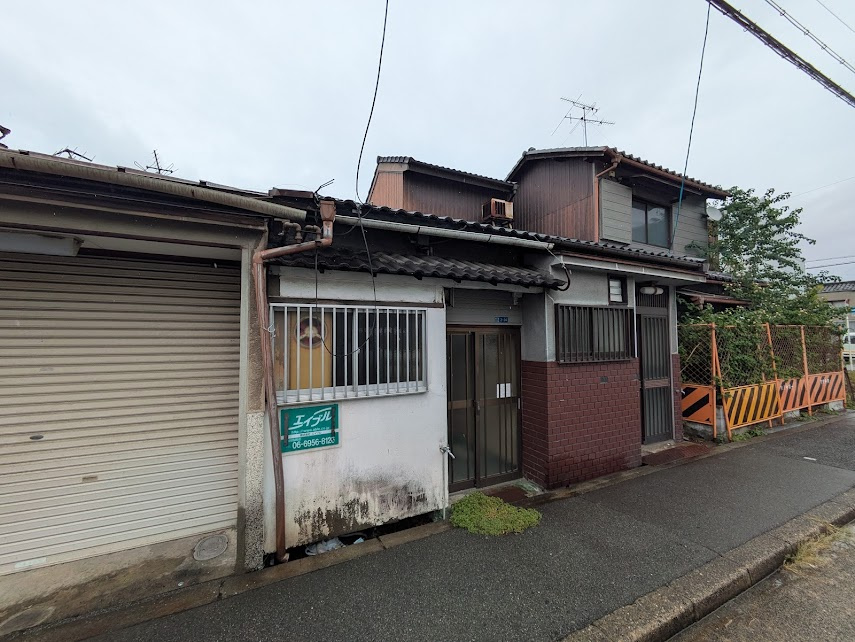 生野区で連棟式住宅を売却したい方必見！近隣競合物件が多い時期の判断ポイントをご紹介の画像