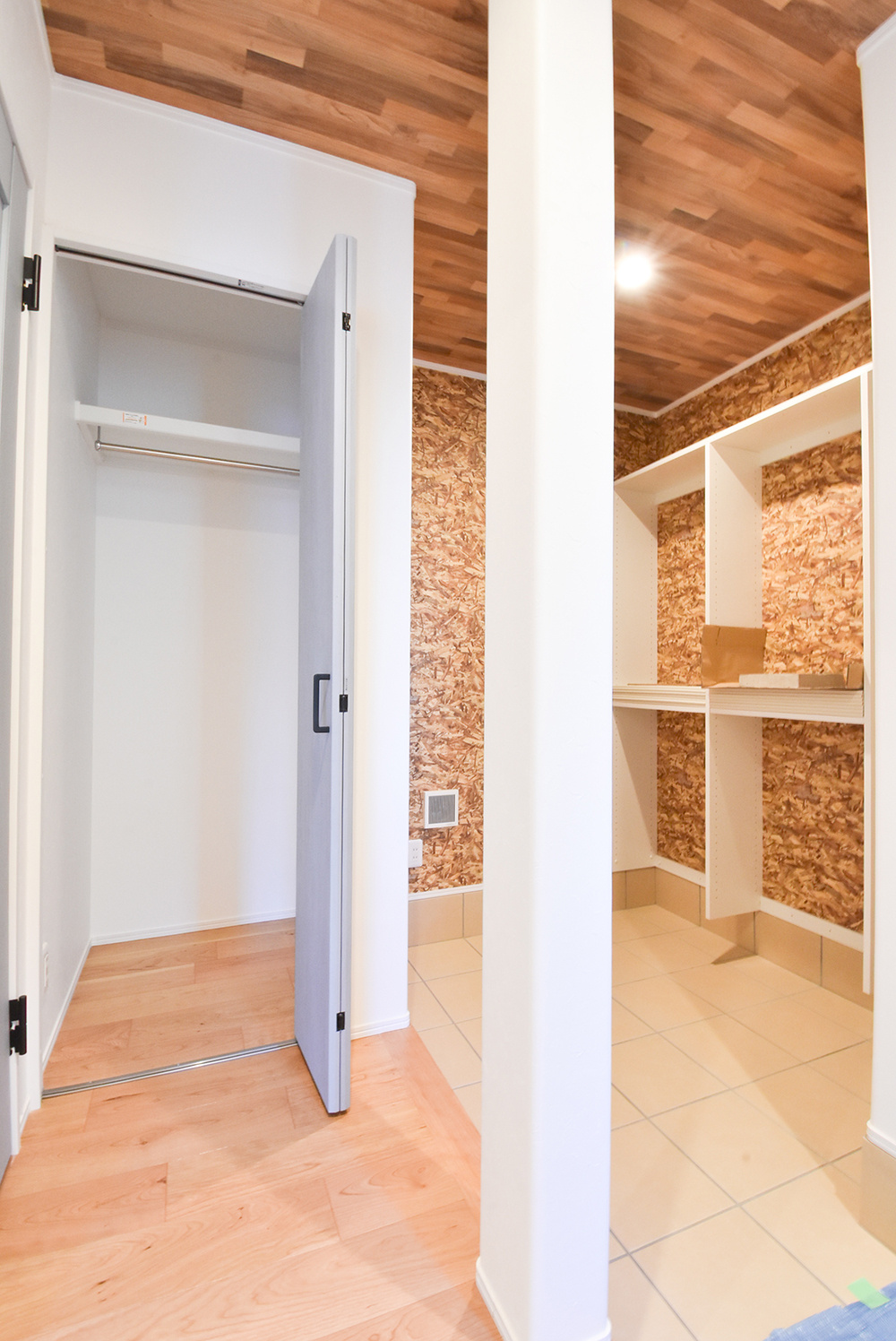 玄関ホール収納