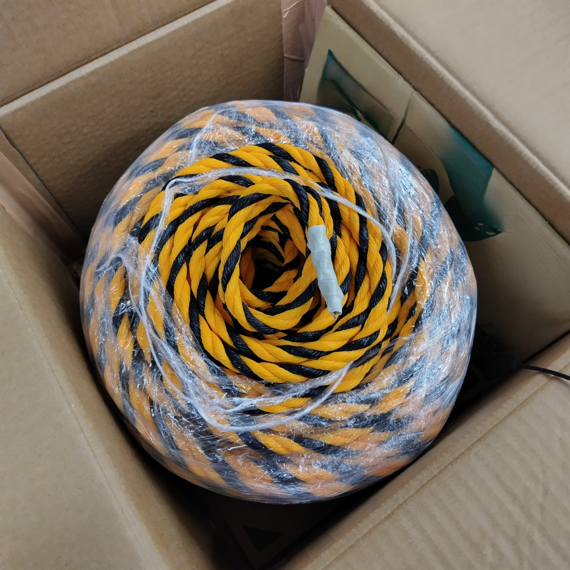 トラロープが絡まない方法｜岐阜市の不動産管理会社が実践する駐車場区画工事の裏技の画像