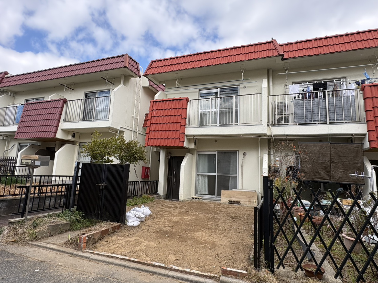 【奈良市佐紀町】コープ野村を買取いたしました｜戸建感覚で住める人気のテラスハウスの画像
