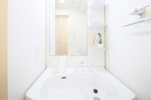 洗面台の黄ばみはどうやって落とす？原因と落とし方を解説！の画像