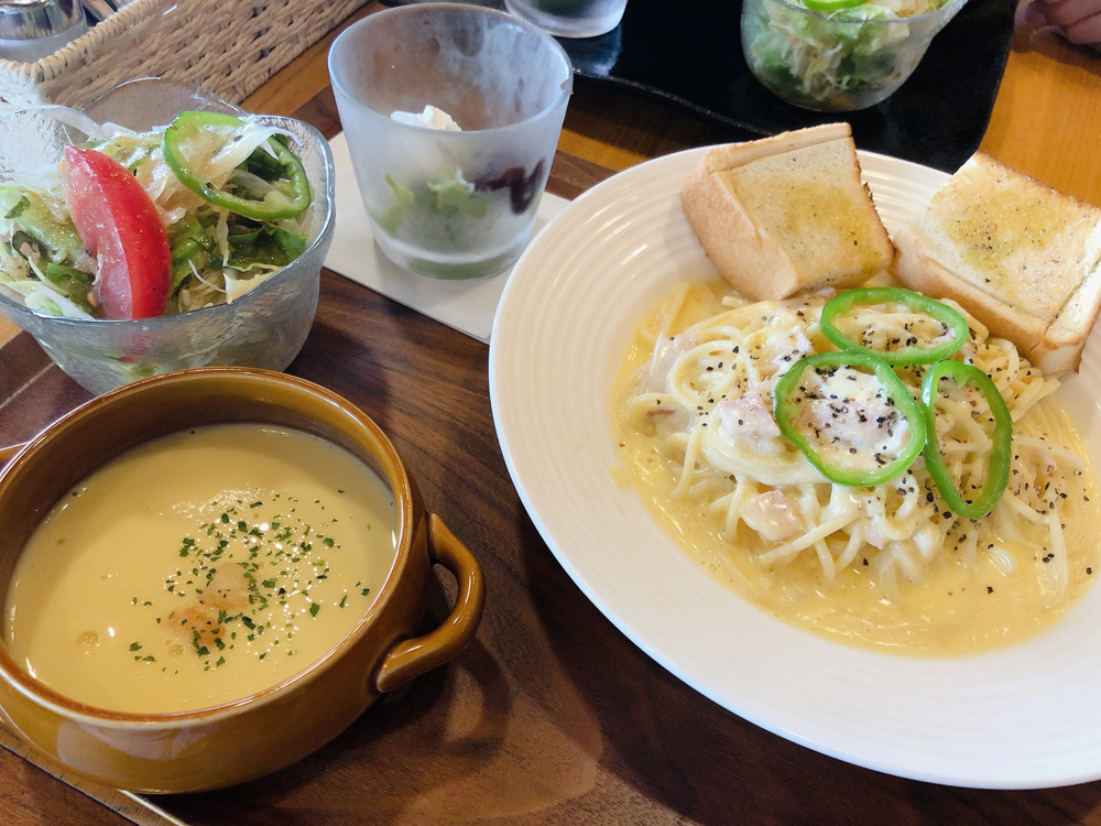 スタッフの休日ランチ♪の画像