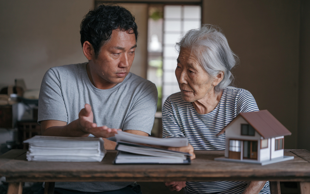 親が施設に入るとき実家売却はどうする？相続税や贈与税の基本ポイントを整理の画像