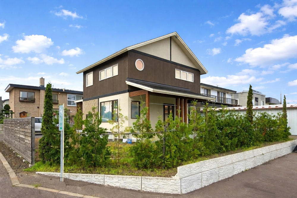 網走市つくしケ丘4SLDK住宅｜土地約99坪・駐車3台可の画像