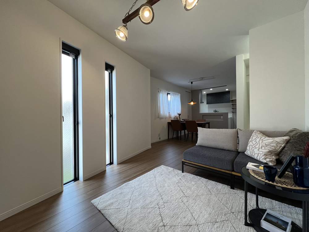 #85 やわらかな光が巡る、開放感のある住まいの画像