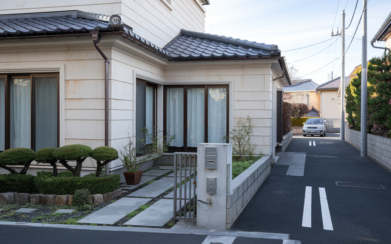 空き家を相続したら売るか住むか？  相続後の判断基準と空き家の活用法を解説の画像