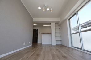 松山市南江戸にある南向きベランダ（ベランダ側は駐車場なので、上階の部屋は眺望もよし）の角部屋２ＬＤＫのリノベーション部屋が完成したよ♪の画像