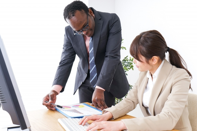 初めてでも安心ー外国人のための日本の会社のマナー6つのポイントの画像