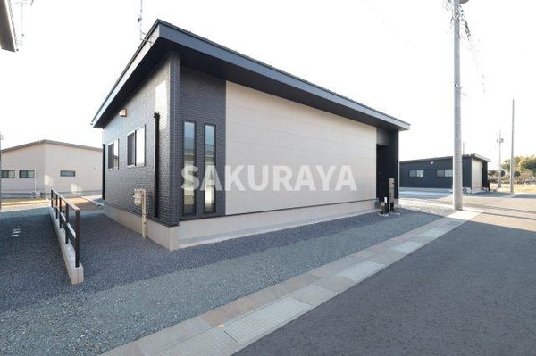 足利市山下町に誕生した新築3LDK「ベルメゾンⅢ」。宅配ボックス・独立洗面台・南向き——揃ったから、安心して選べる。の画像