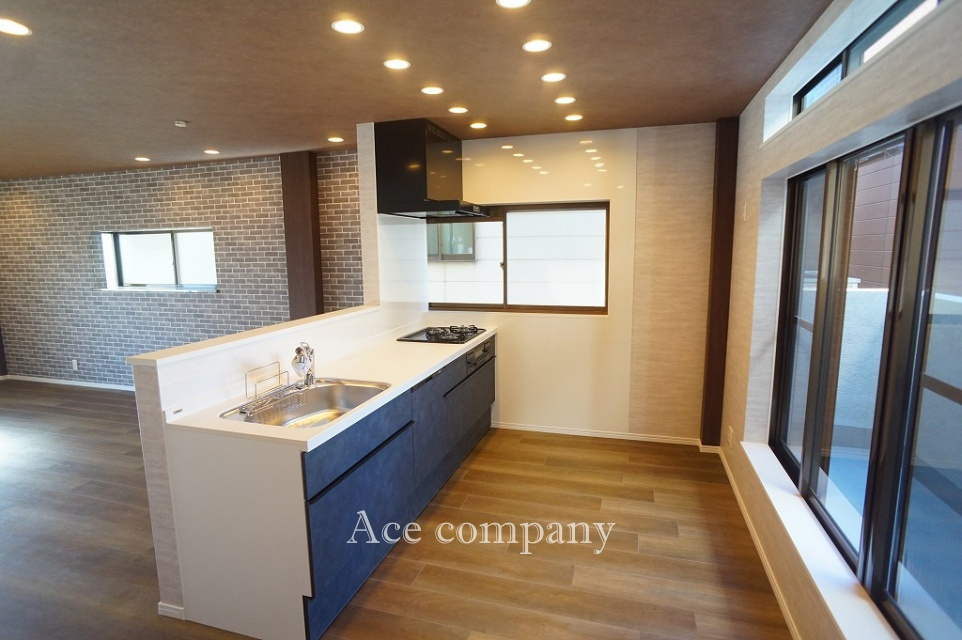 ●内外装全面リフォーム完了！【八尾市本町3丁目　中古戸建】庭付き4LDK＋車庫/お問い合わせは…エースカンパニー不動産まで♪/購入・売却/の画像