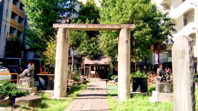 新橋駅周辺にある「鹽竈神社」について！概要や特徴もご紹介