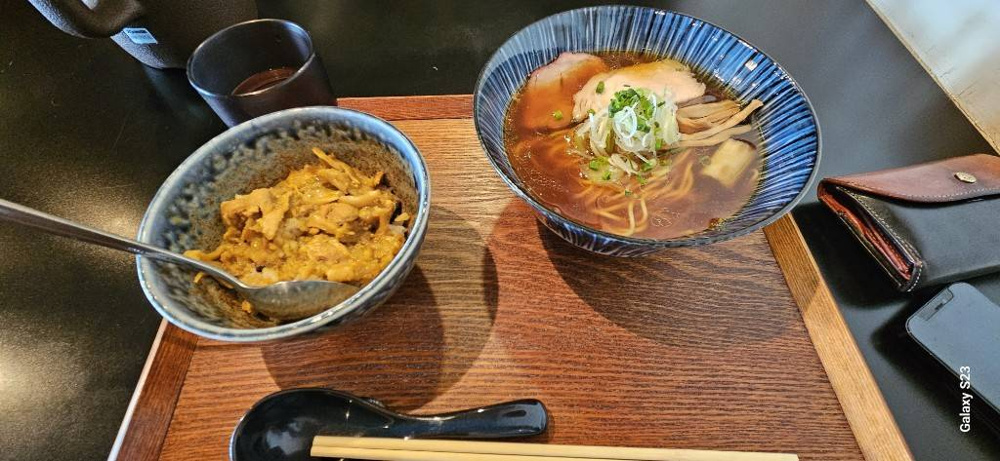 ラーメンとカレー　狭山ヶ丘にて　の画像