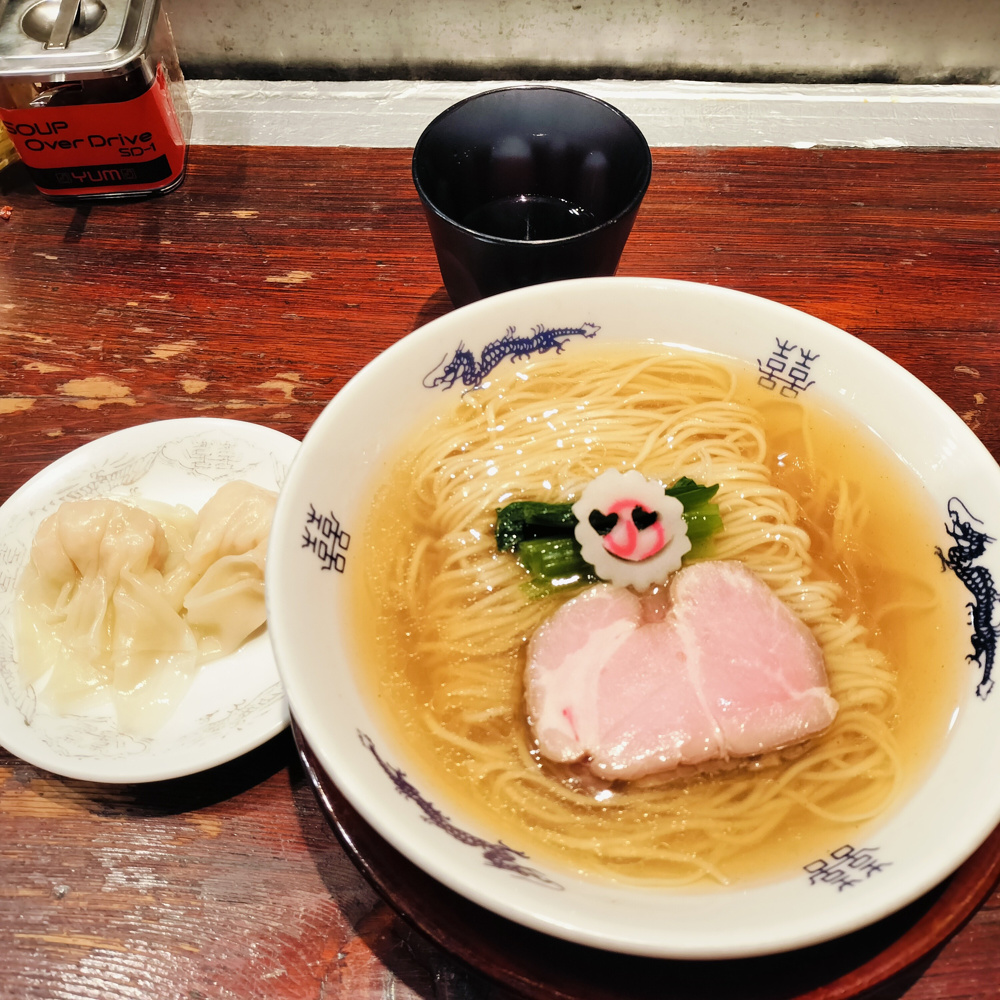本郷三丁目ラーメン「中華蕎麦 にし乃」平日でも行列の人気店の画像