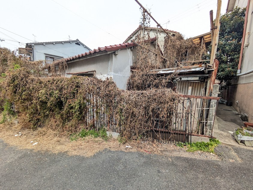 大阪の再建築不可物件は建替え可能性あり？通路状接道から建替えの可否を確認する方法の画像