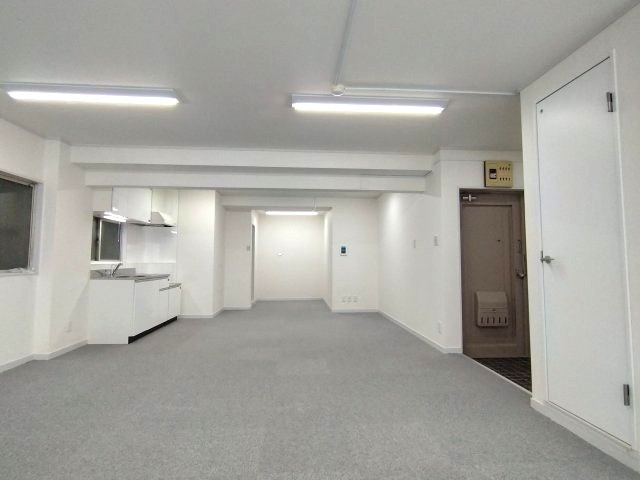 【商談中】学芸大学前駅徒歩３分｜店舗・事務所に最適な物件です。の画像