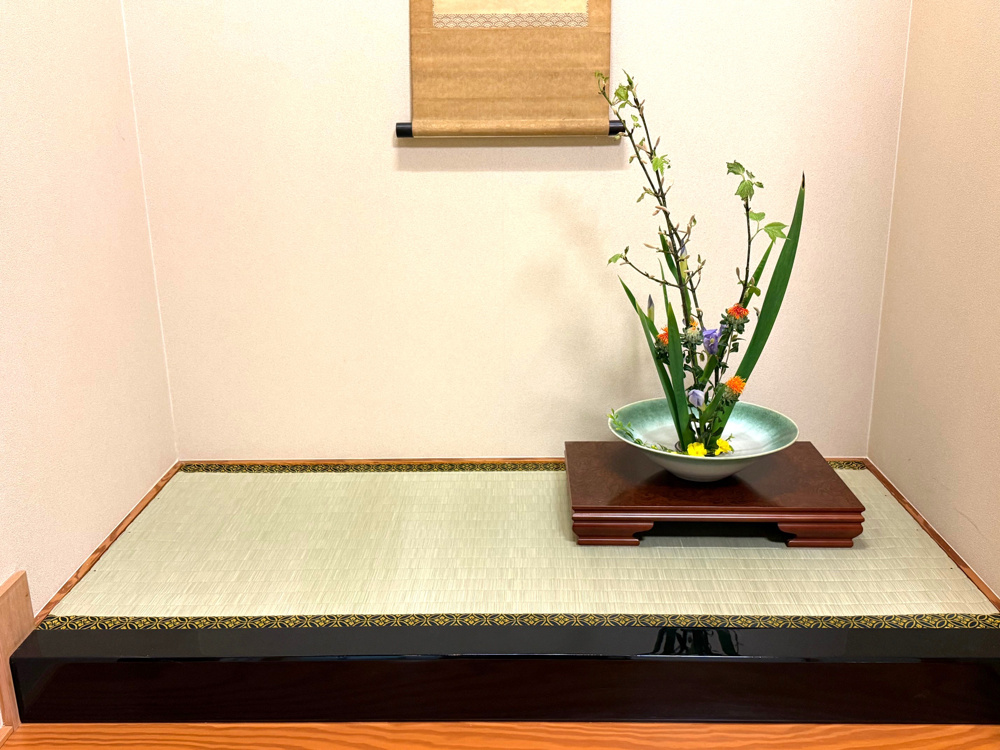 床の間に生けるの画像
