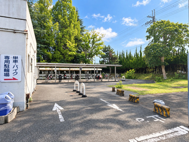 奈良教育大学 南側のバイク専用駐輪場