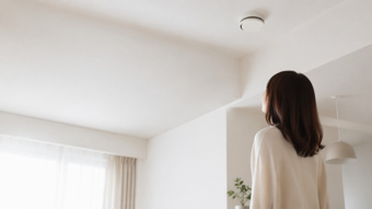 賃貸物件で火災報知器が電池切れ！警告音の止め方や管理責任についても解説の画像