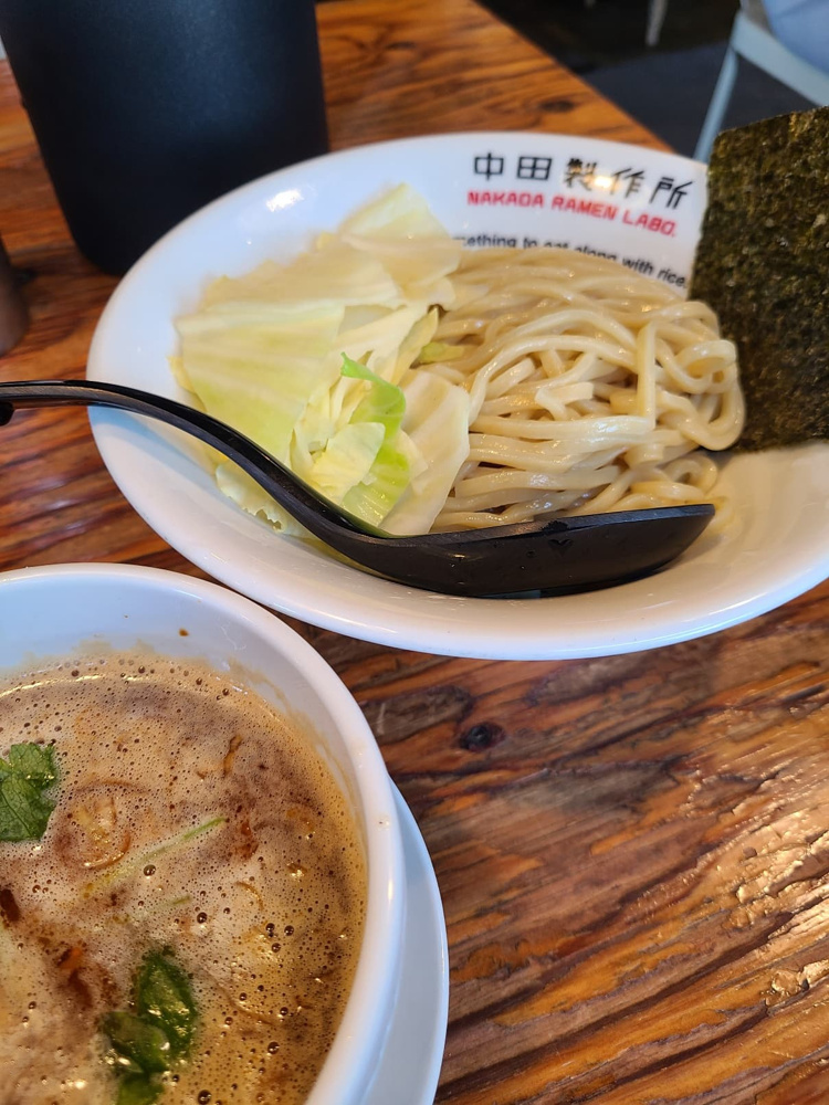 新潟で人気のブラックラーメン店『中田製作所』へ！濃厚「海老つけめん」が想像以上に美味しかったの画像