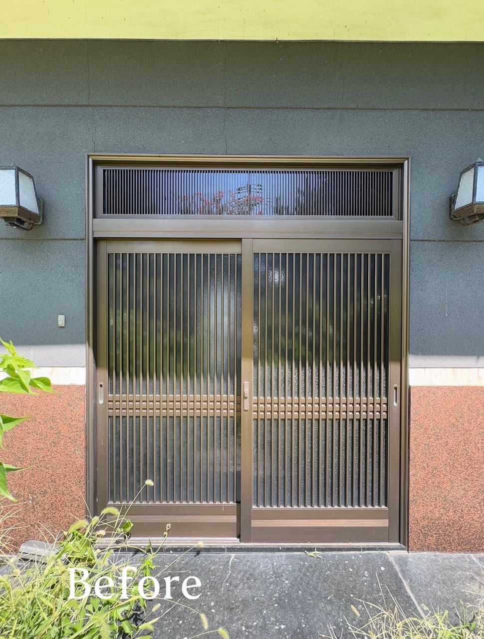 立派な日本家屋の魅力を引き立てる玄関扉へ｜橿原市で戸建住宅をお探し
