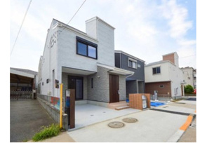 足立区六木３丁目　4,480万円　角地　大きなルーフバルコニー付きの画像