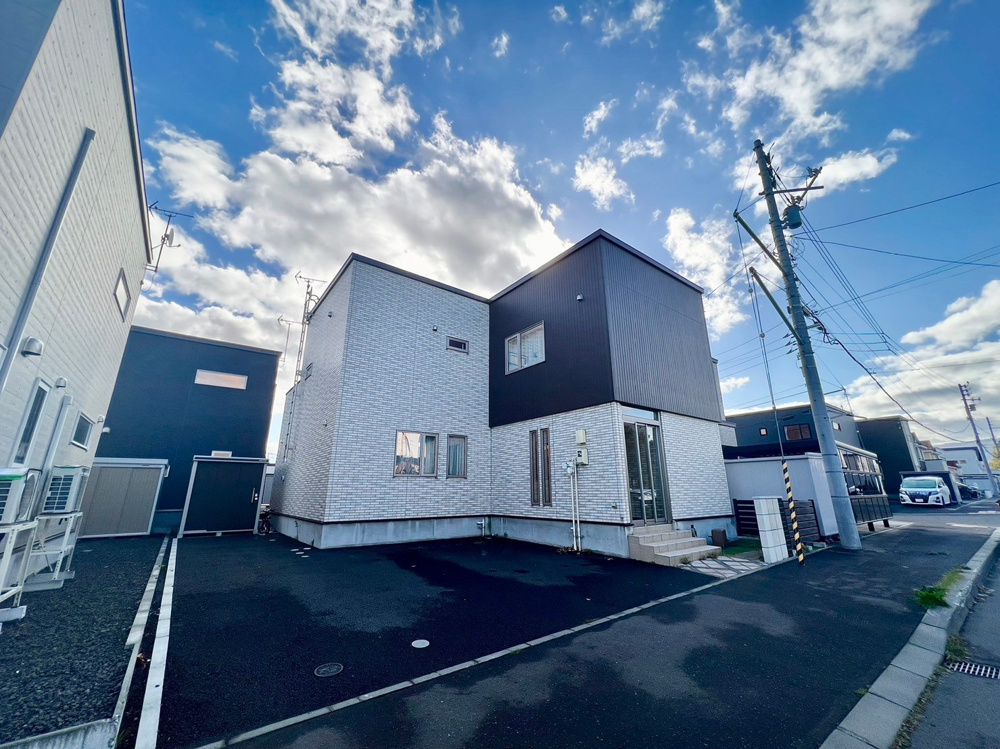 新川西3条4丁目　中古戸建ての画像