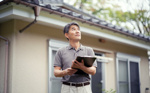 戸建ての屋根と外壁は夏前に点検を！リフォームの適切なタイミングと費用目安を解説の画像