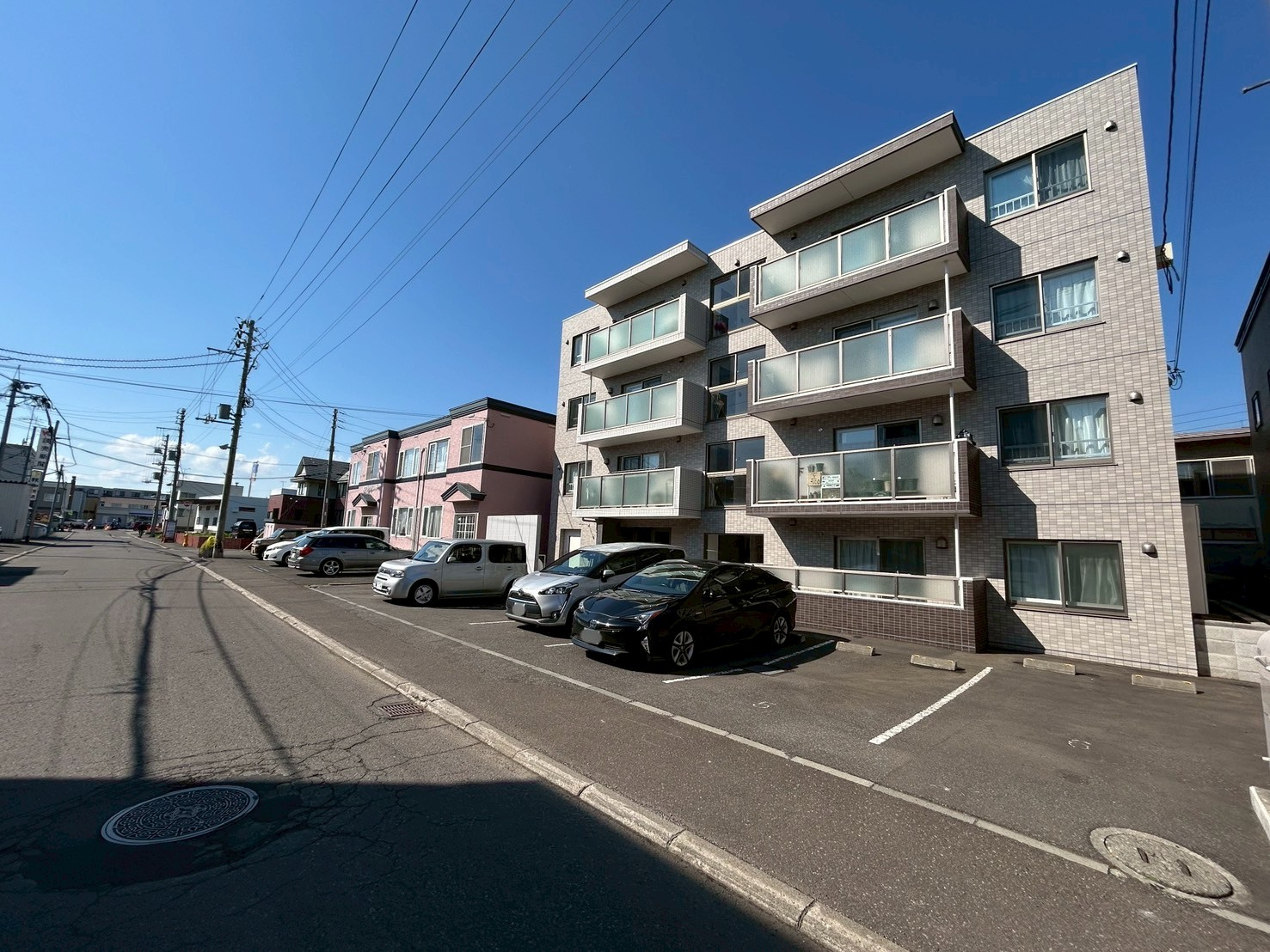 八軒7条東1丁目　一棟マンションの画像