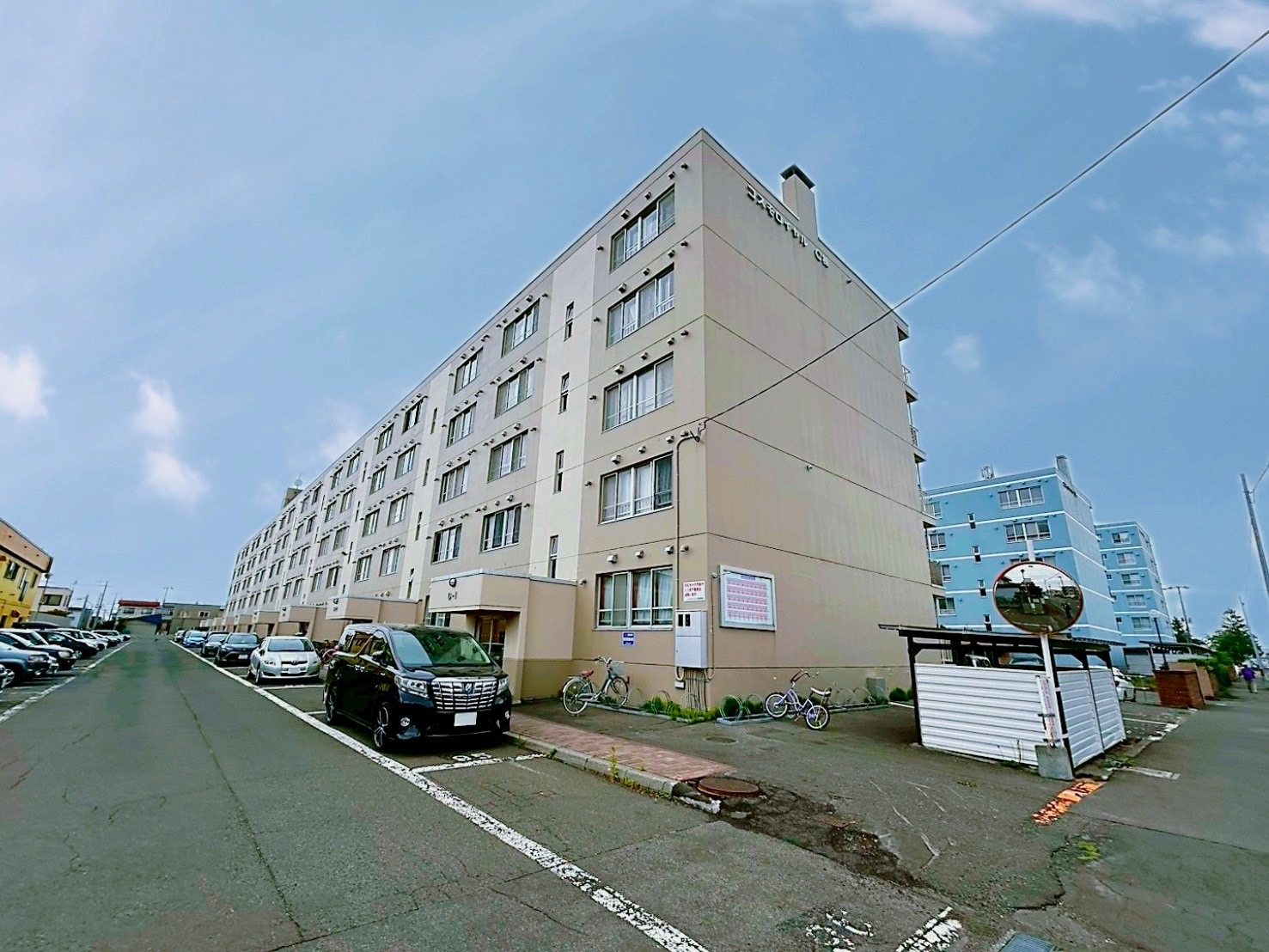 コスモロイヤルC棟の画像