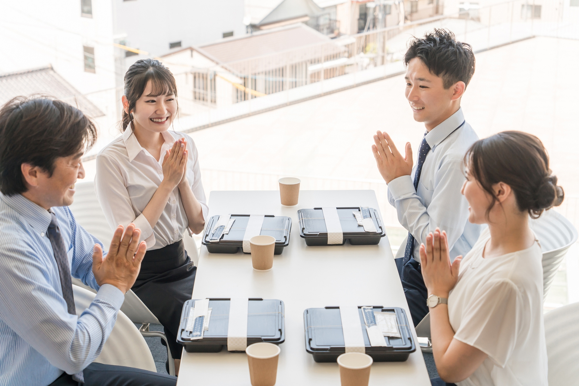 職場のランチタイムが午後の活力に。お弁当がつなぐ「正確な事務」と社員の健康の画像